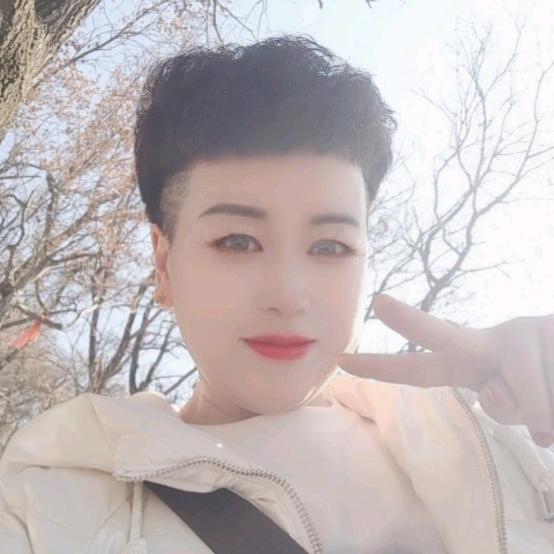 馨宝（江湖自由人💃💃💃）