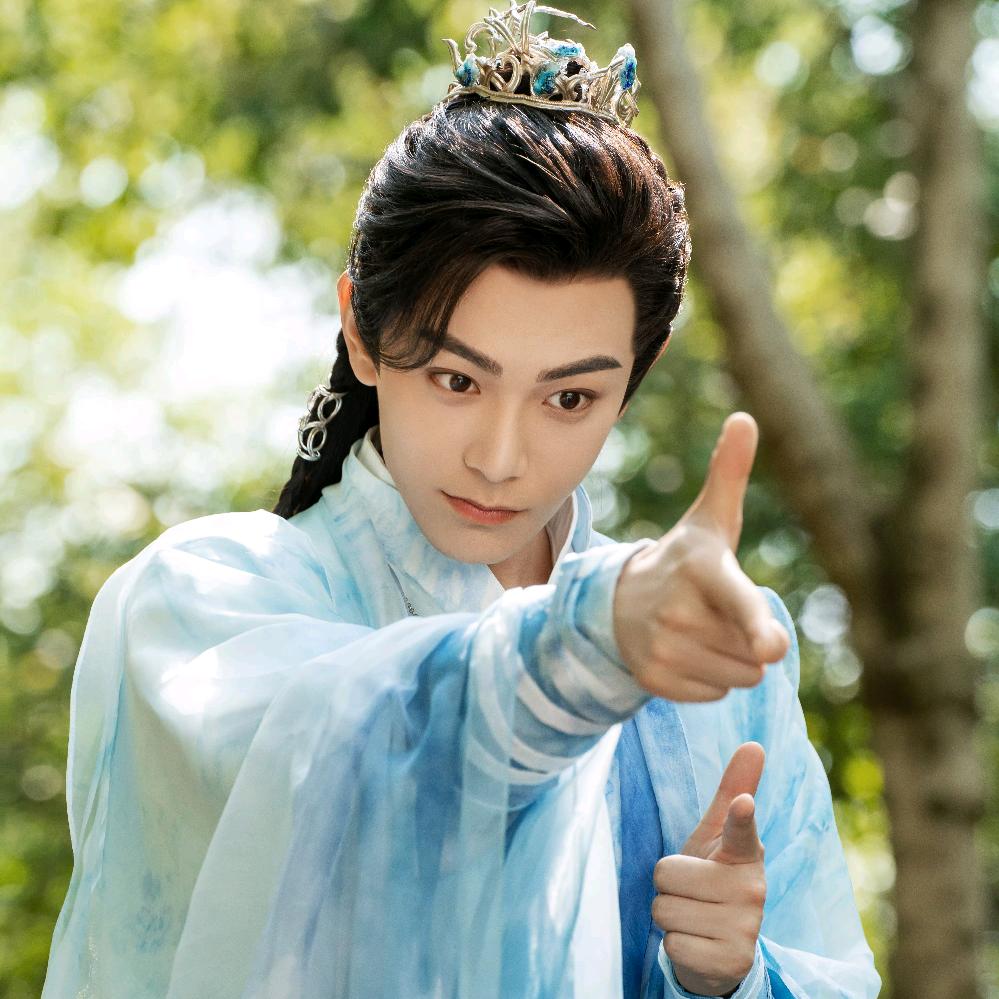 李一一🌸【2次音乐节见到丁禹兮版】