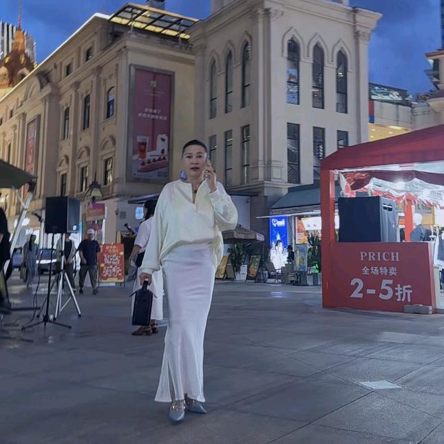 易姐在老挝