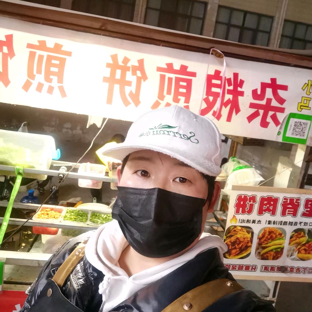 小马，杂粮煎饼，里脊肉饼