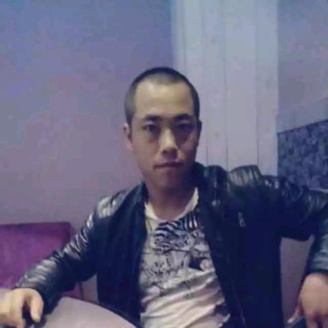 二黑  ·  砥砺前行