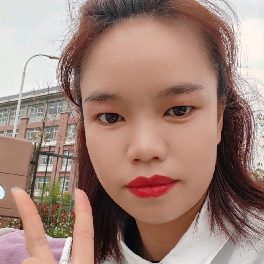 李菇凉