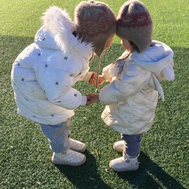 两个小乐的奶奶