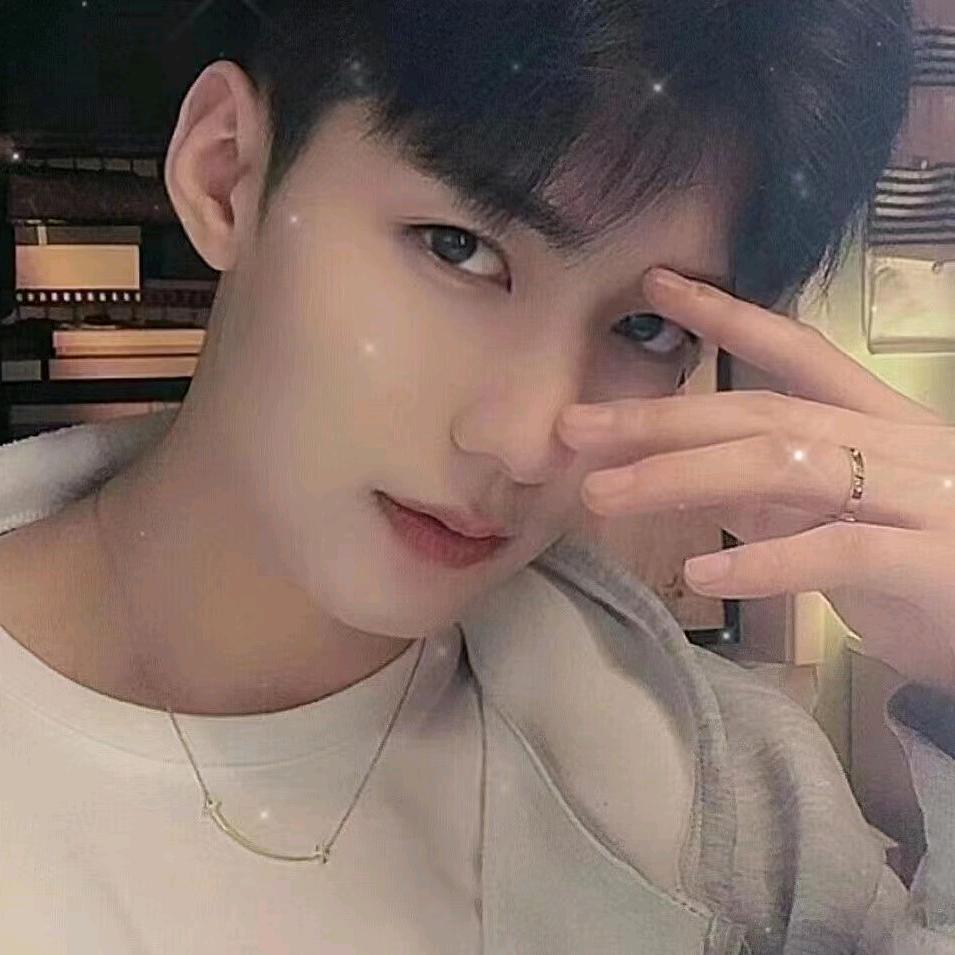 (๑•ี_เ•ี๑)