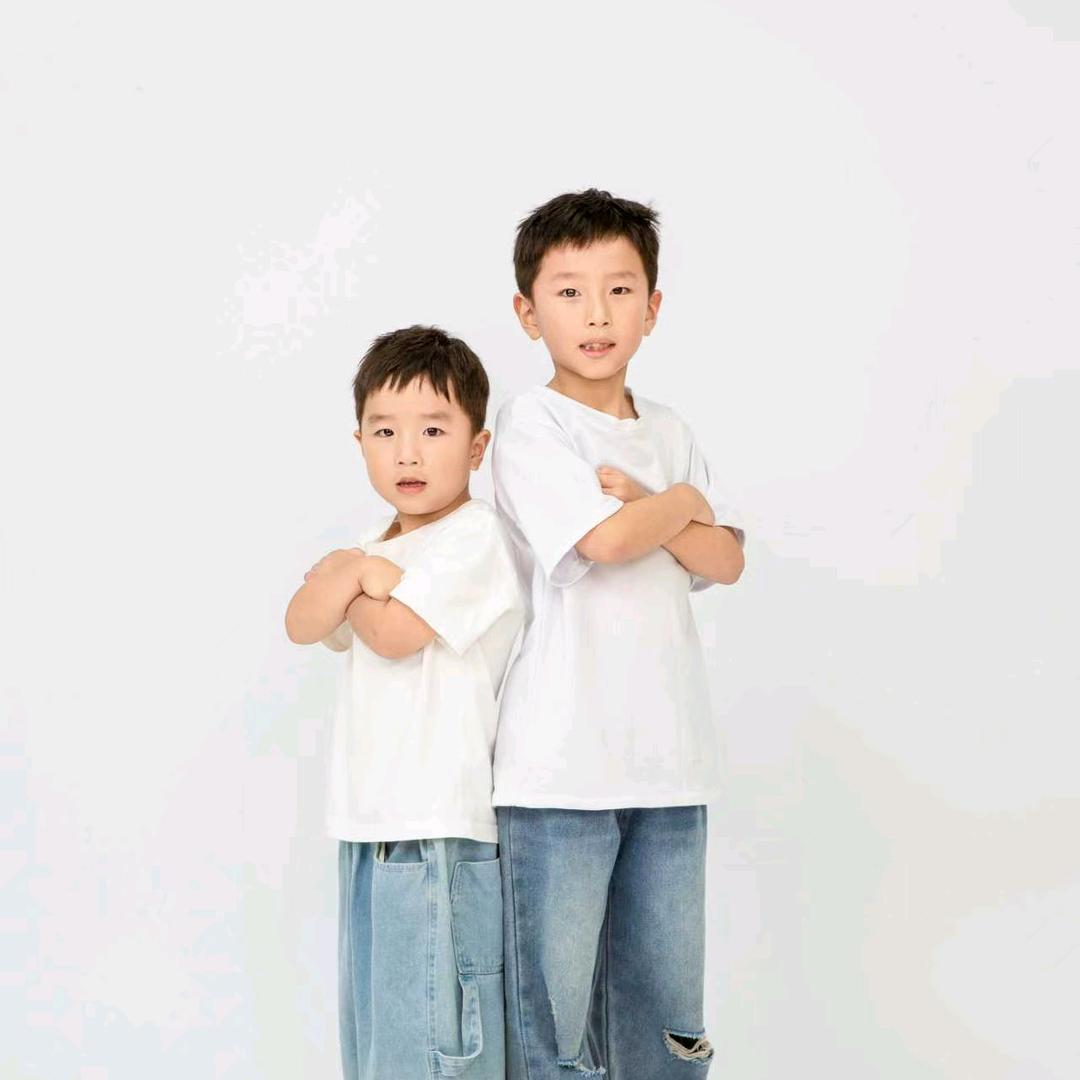 两个孙子的爷爷