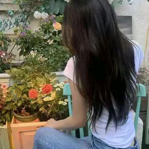 芳芳。
