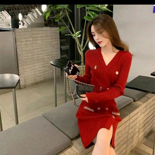 静妞儿爱穿搭的橱窗