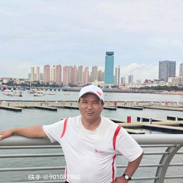 月是故乡明