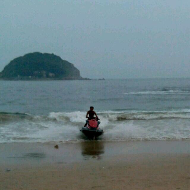 Female。