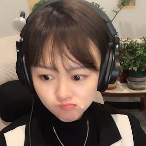花香卿羽