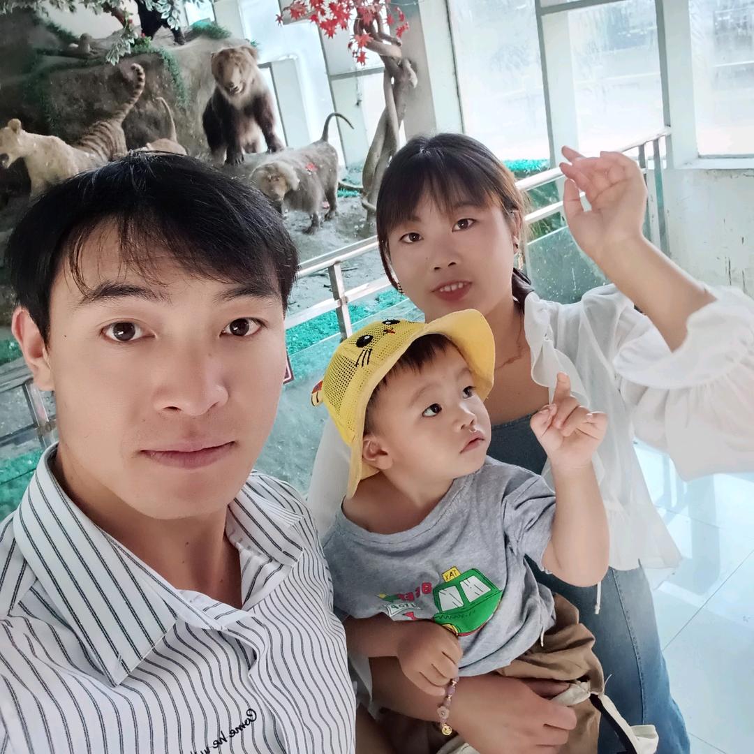 小帽子的皮蛋瘦肉粥