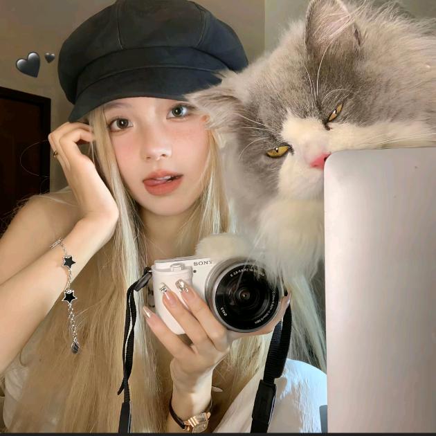 祁璎.