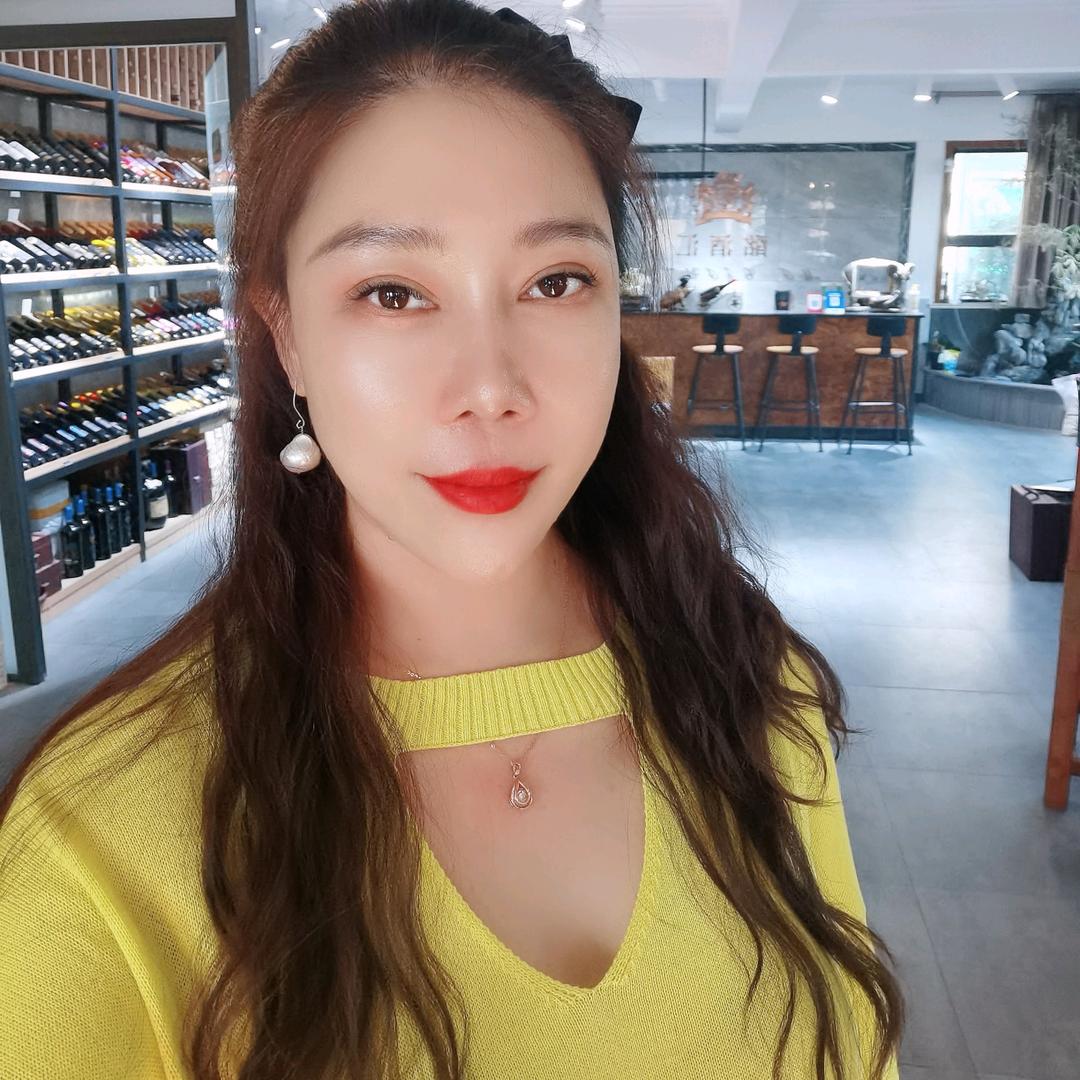 红酒美人儿～😘🍸