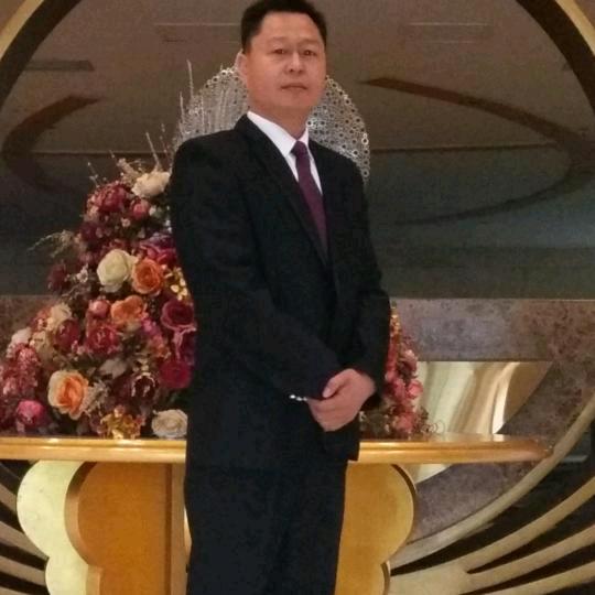 河边柳