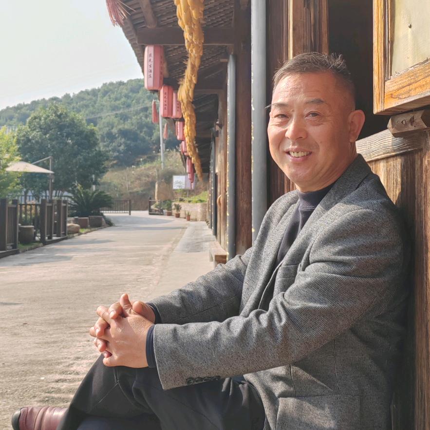 乡村教育坚守人袁卫老师