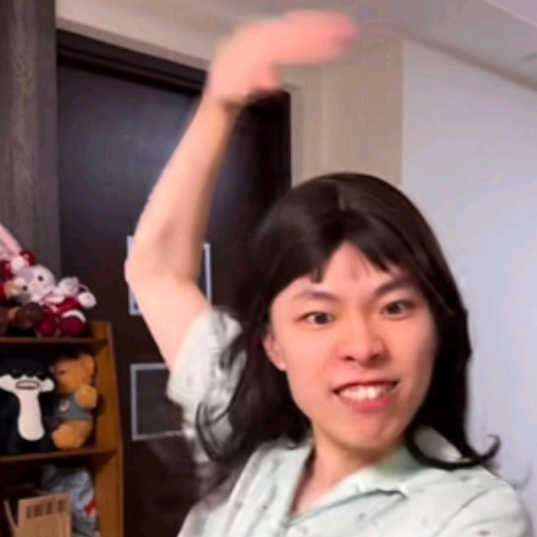 好运滕女士（草莓姐）