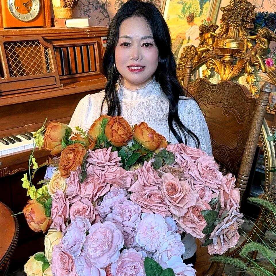 陈姐莞你吃