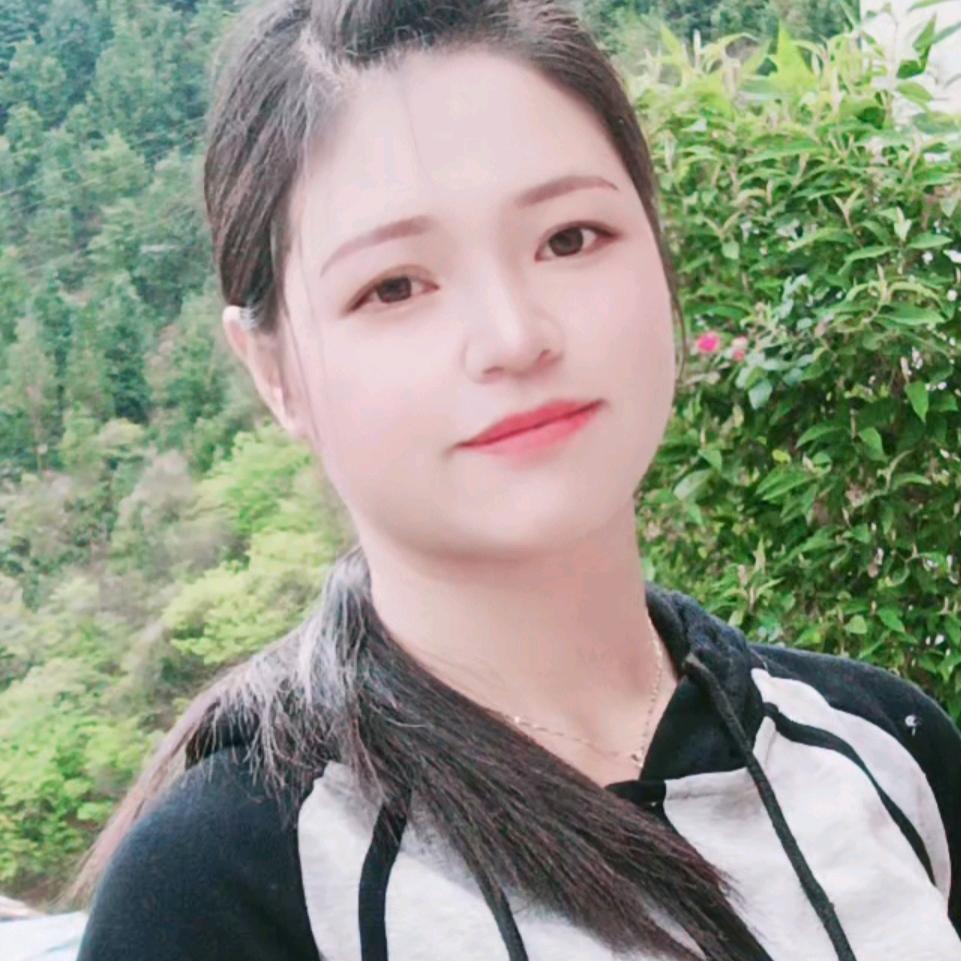 *✲ﾟ*小丫头♡
