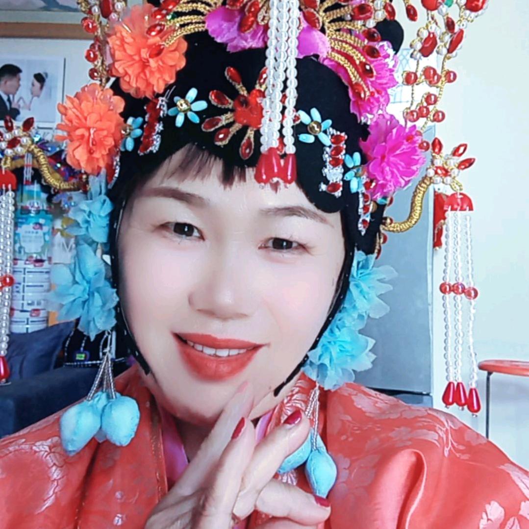 周玲(姐)