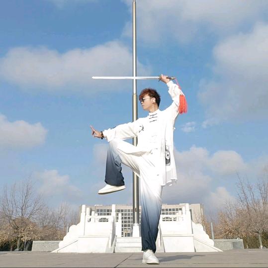 ༿ུ道上小小王༾༒