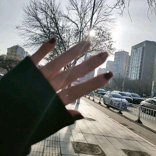 静静.