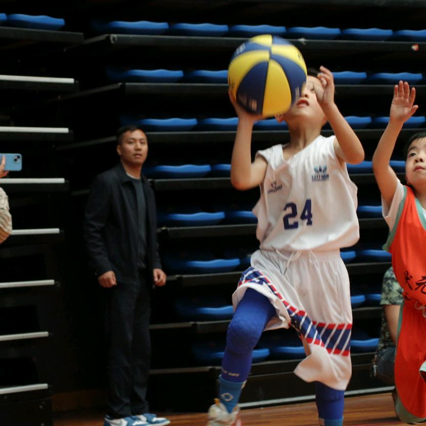 爱篮球的李果冻24号🏀