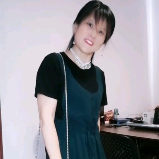 丽丽爱舞