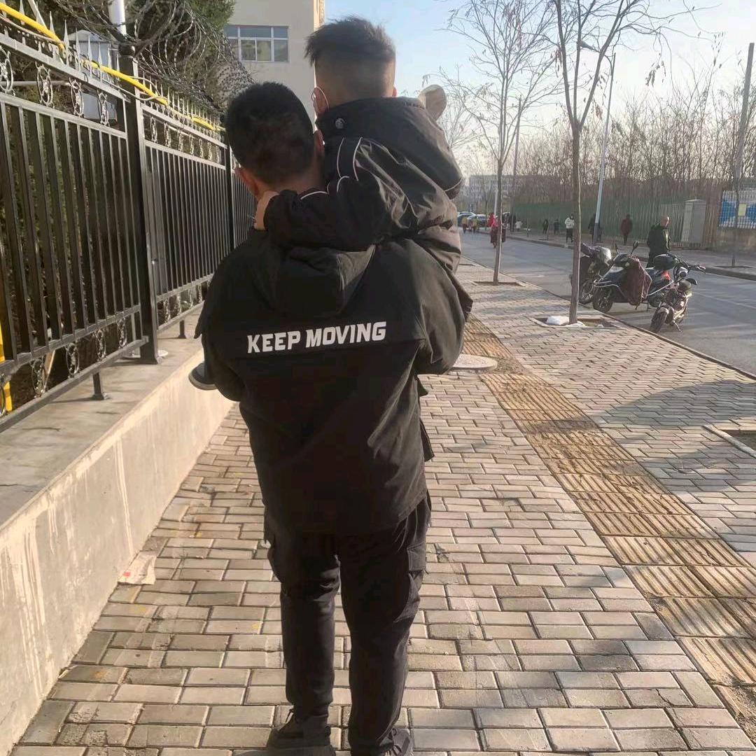 牛犇渣土，土方车