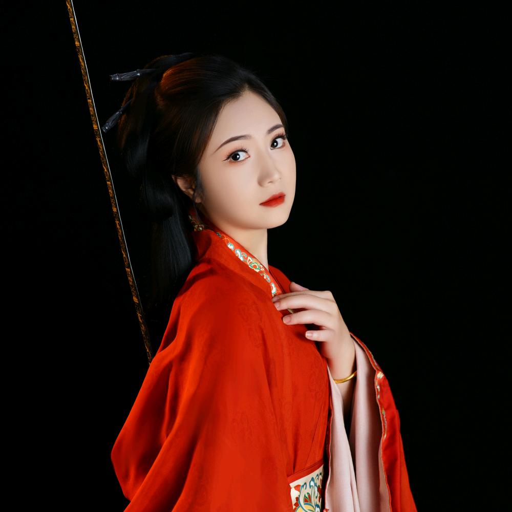 一个在广汉会做头疗的小姐姐