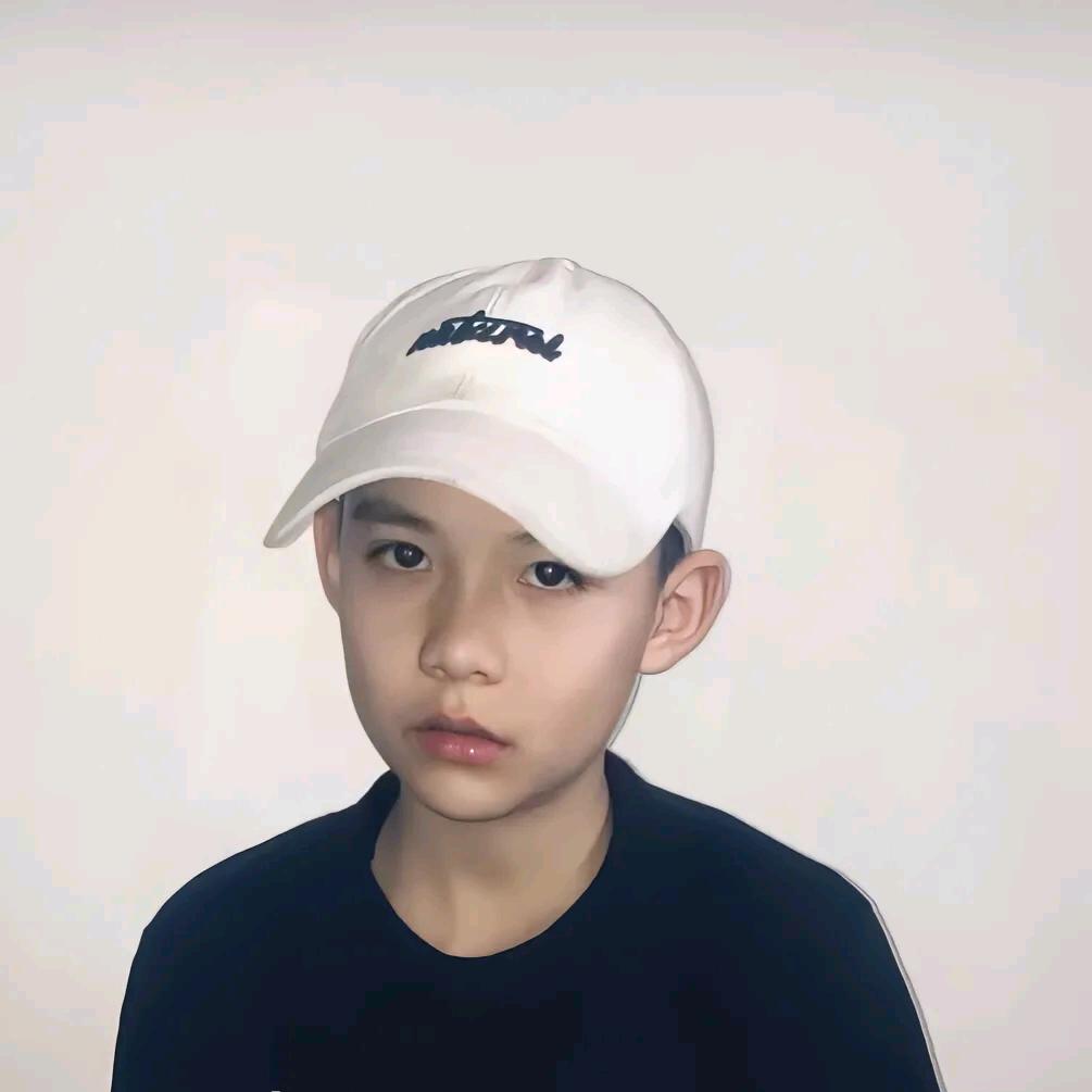 都是谎言.
