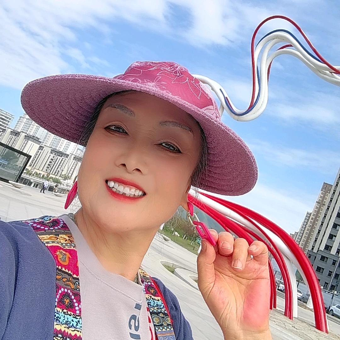 盛莲（橱窗好物晚七点三十直播）