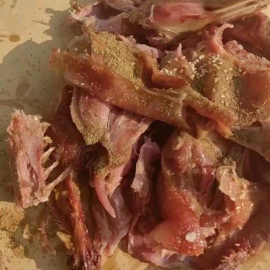玲姐，手撕鸭