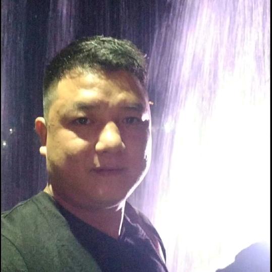 开拖拉机的秋哥