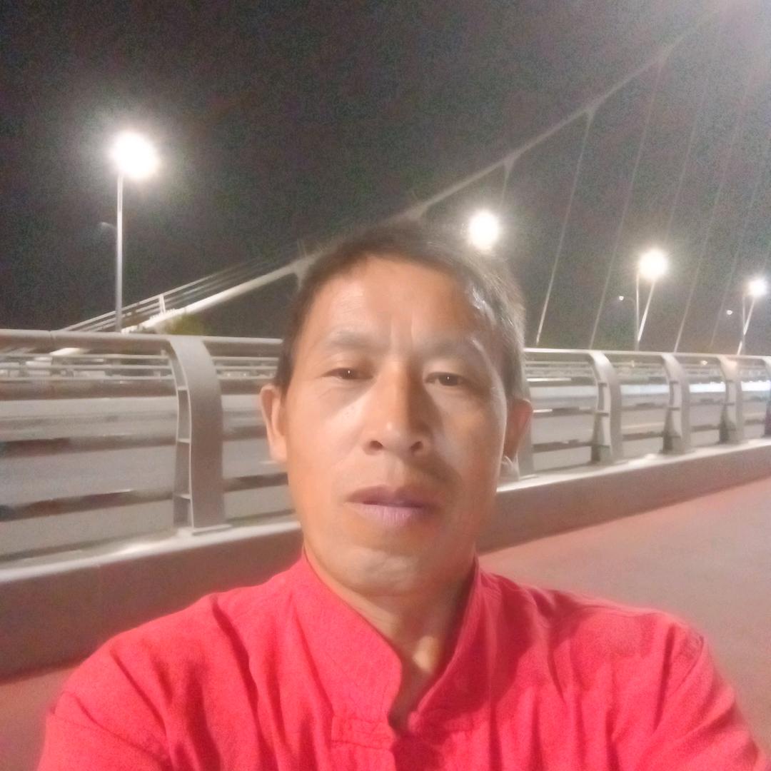邹泓毅