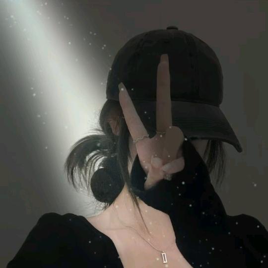 🥀᭄陳💕❤ (ˆ⌣ˆ)