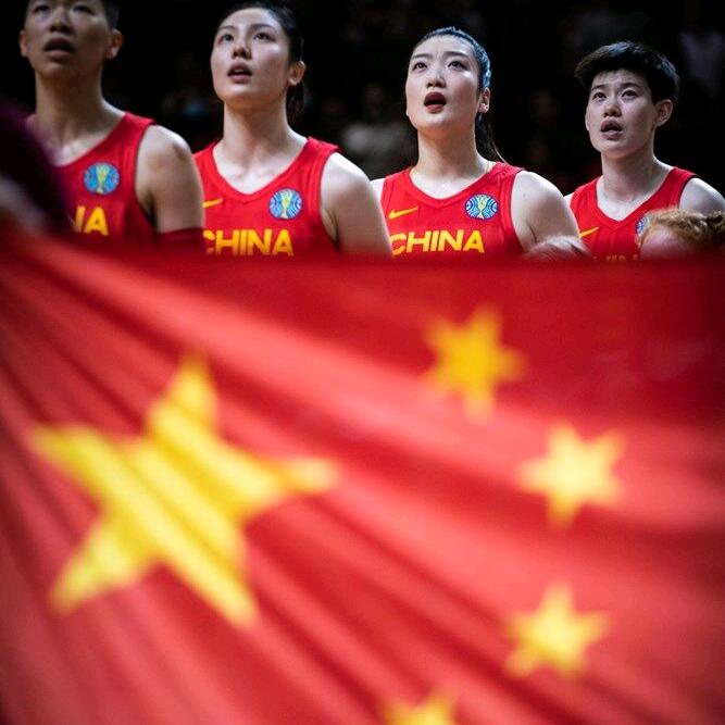 篮球飞扬