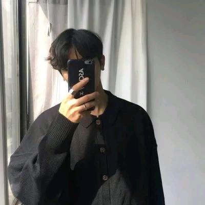 小W吃喝玩乐