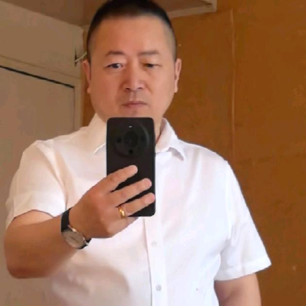 坦诚哥