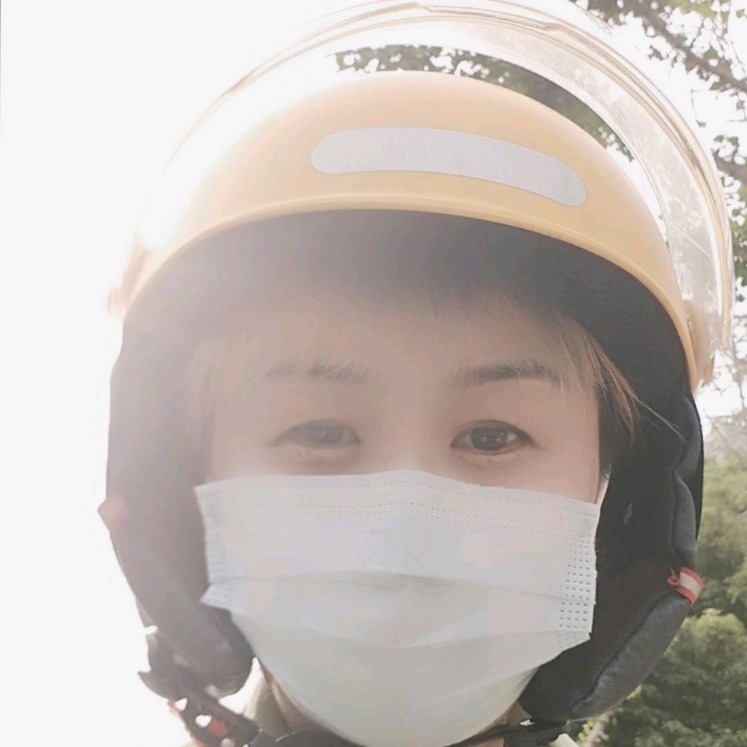 爱笑的美团小姐姐