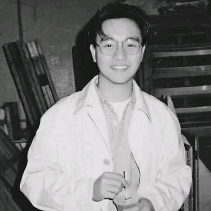 皇帝哥哥哇