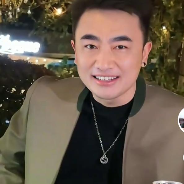 独山子维也纳国际酒店陈伟