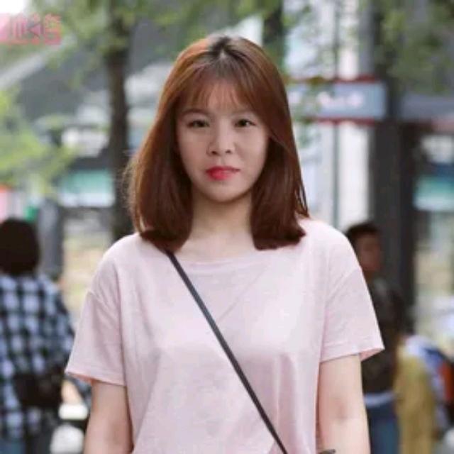 村里有个姑娘叫小芳