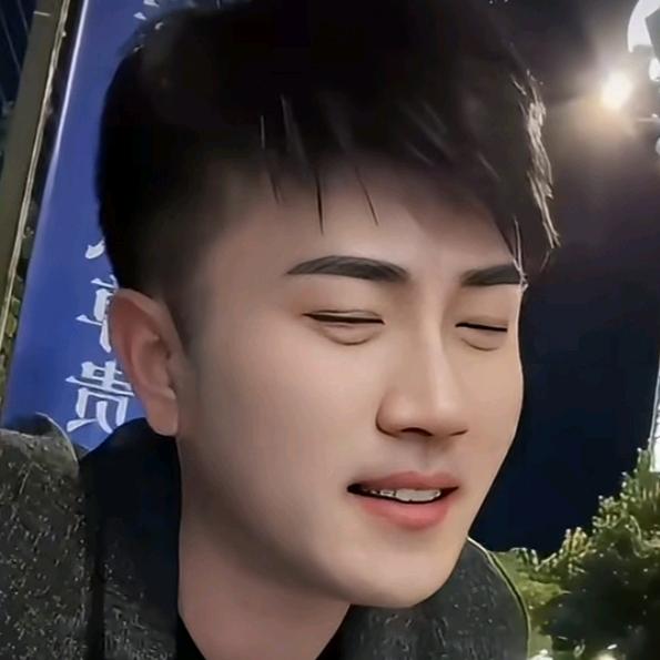 小威吖