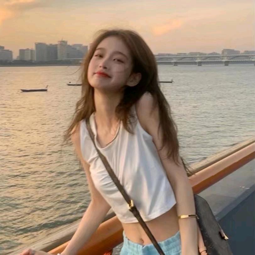 叫我琪⁸꒦ິ^꒦ິ