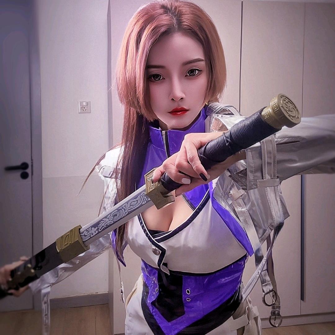 。安小主。