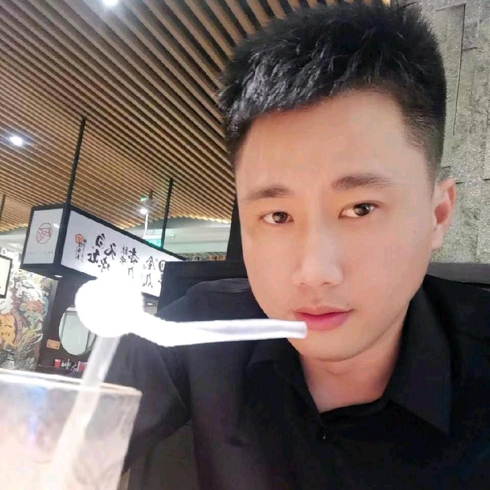 找天颂KTV陈经理订包厢