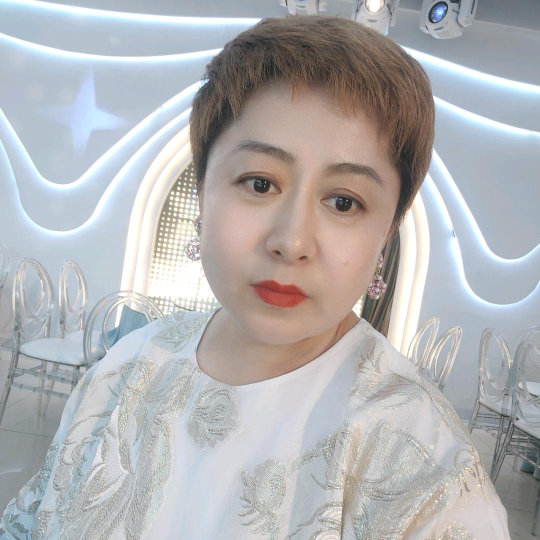 嫩江市春莱奶茶店