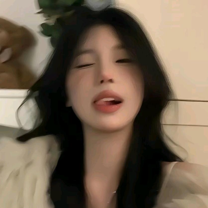 𝑮𝒂𝒍𝒂𝒙𝒚