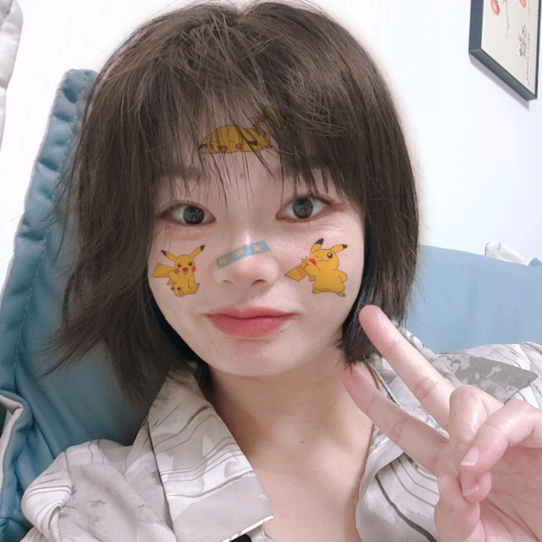 莹儿: