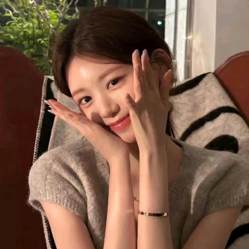 周虹霞💕